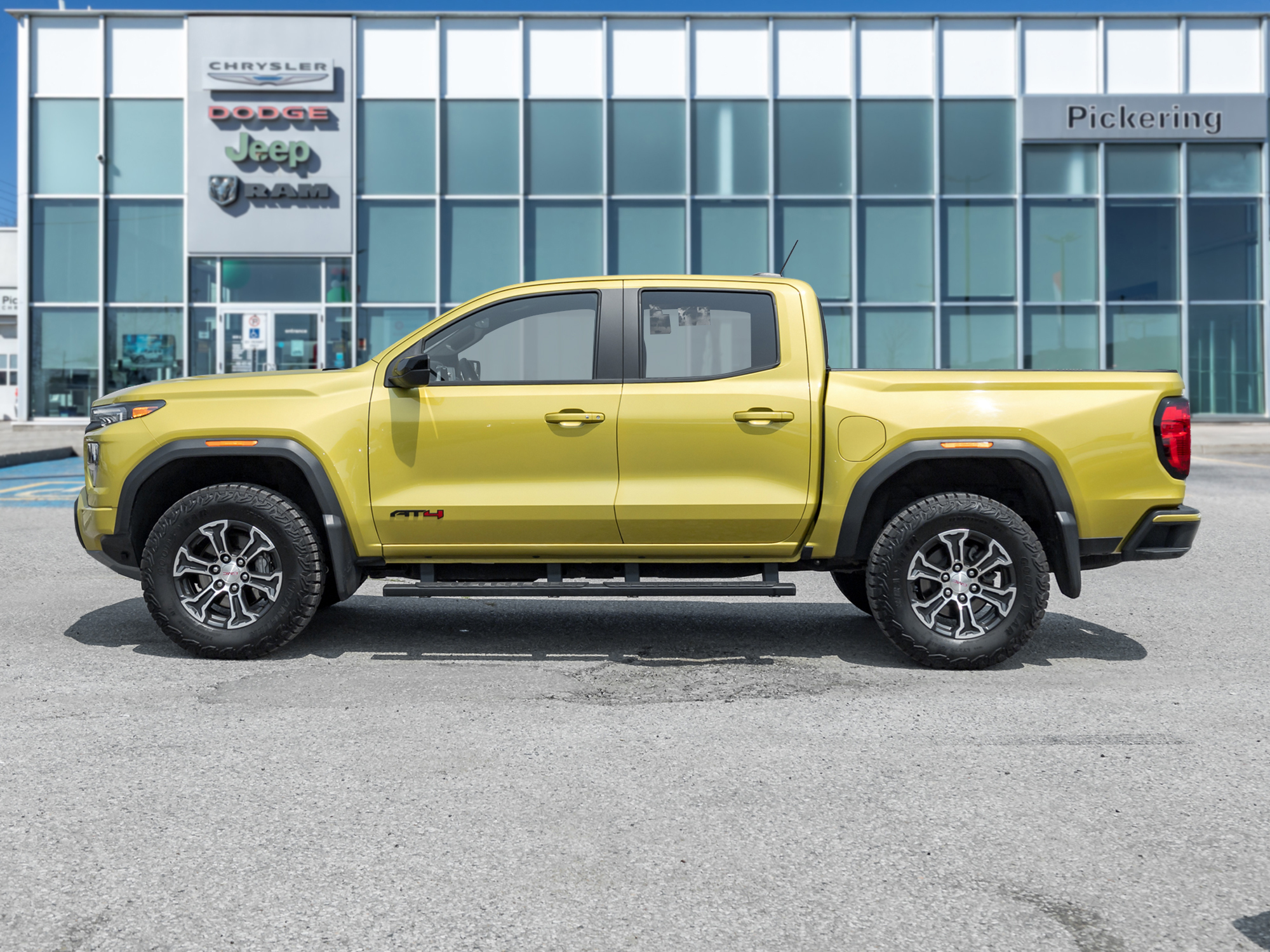 2023 GMC Canyon
