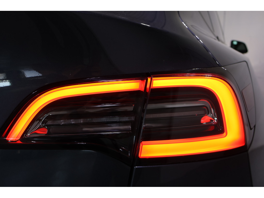 2022 Tesla Model Y Long Range, Toronto, Cash