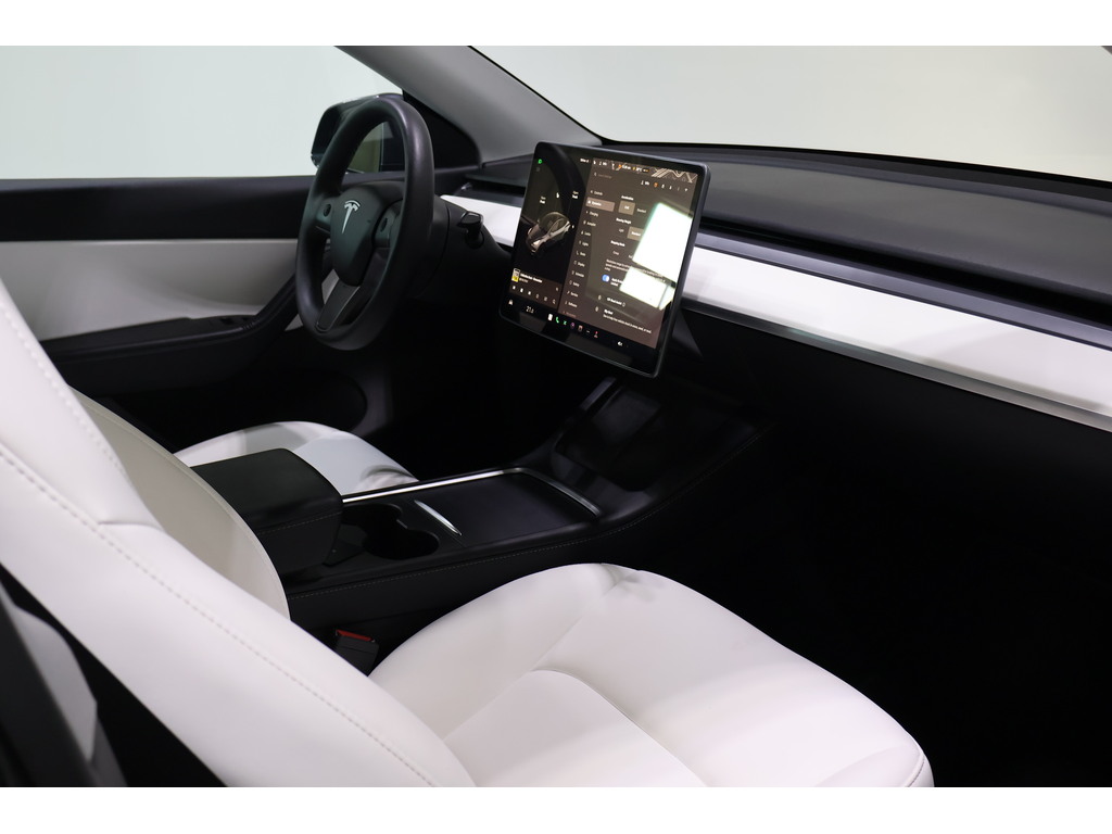 2022 Tesla Model Y Long Range, Toronto, Cash