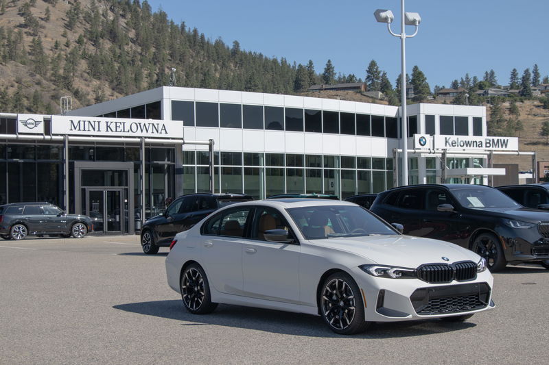 2025 BMW 3 Series 330i xDrive