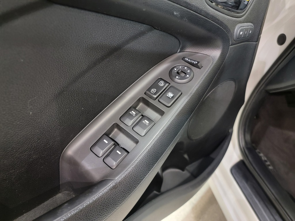 Kia Forte 5-Door 2017