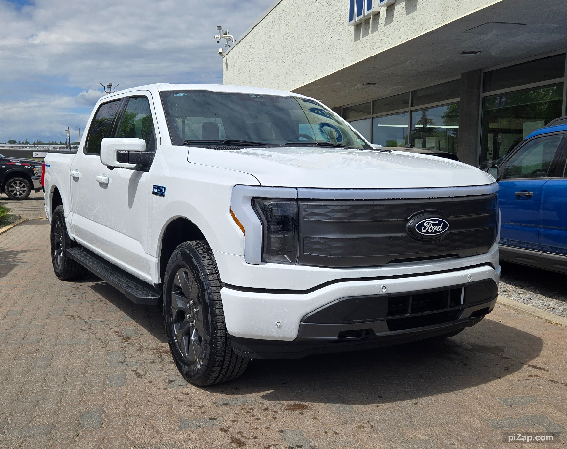 2025 Ford F-150 Lightning