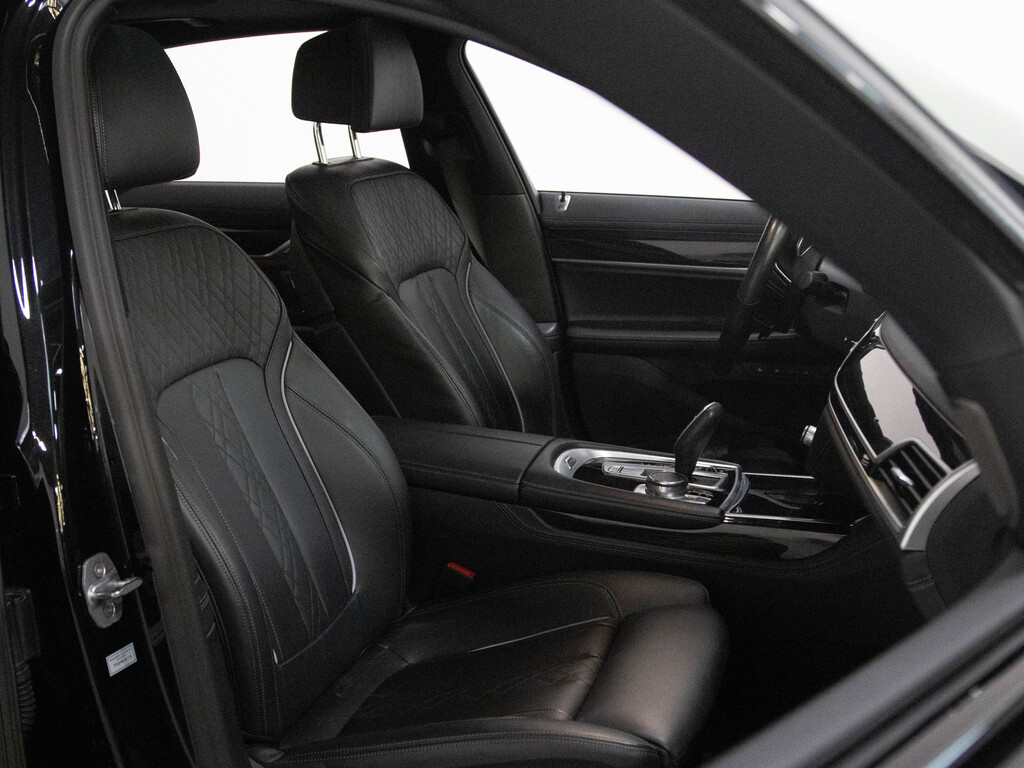 2019 BMW 750i xDrive, Toronto, Cash