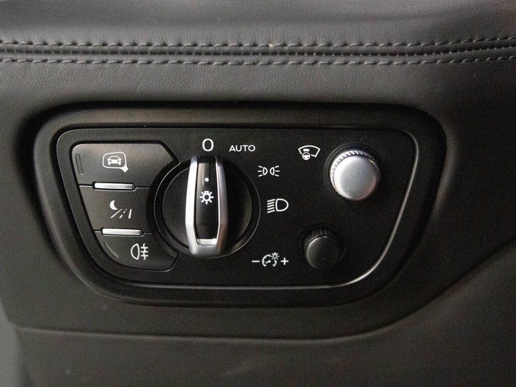 2019 Bentley Bentayga V8, Toronto, Cash