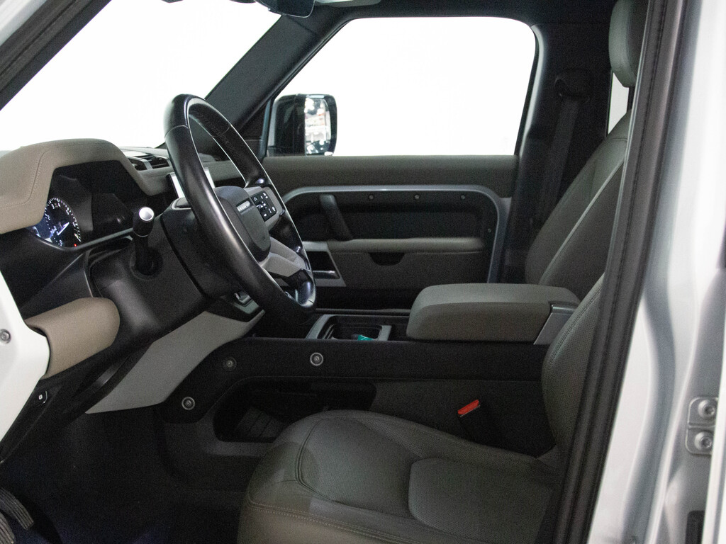 2023 Land Rover Defender 110 S, Toronto, Cash