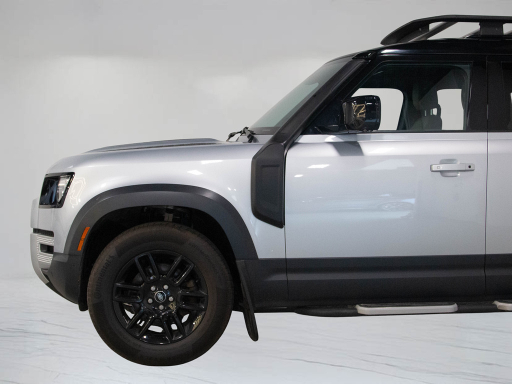 2023 Land Rover Defender 110 S, Toronto, Cash