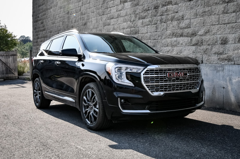 2024 GMC Terrain Denali  • SUNROOF • NAV • COOLED LEATHER • 360 CAM