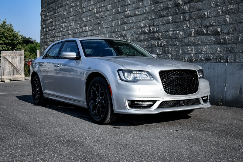 2023 Chrysler 300 Touring L AWD  • SUNROOF • LEATHER SEATS 