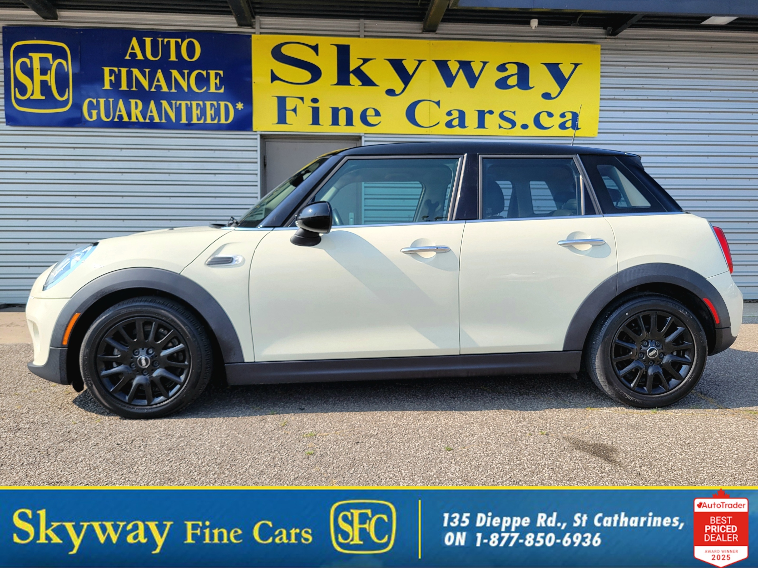 2015 MINI Cooper Hardtop 5dr HB | ALLOYS | SUNROOF | HEATED SEATS