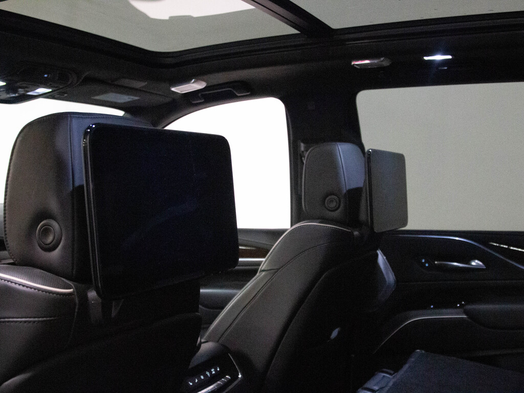 2021 Cadillac Escalade Sport Platinum, Toronto, Cash