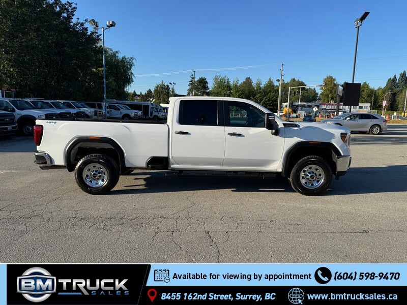 2022 GMC Sierra 3500HD Pro / Crew Cab / 8 Ft Long Box / 4x4