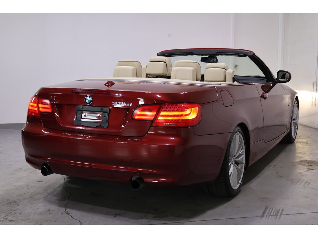 2011 BMW 335i 335i CAB   LOW MILEAGE!!   CLEAN CARFAX, Toronto, Cash