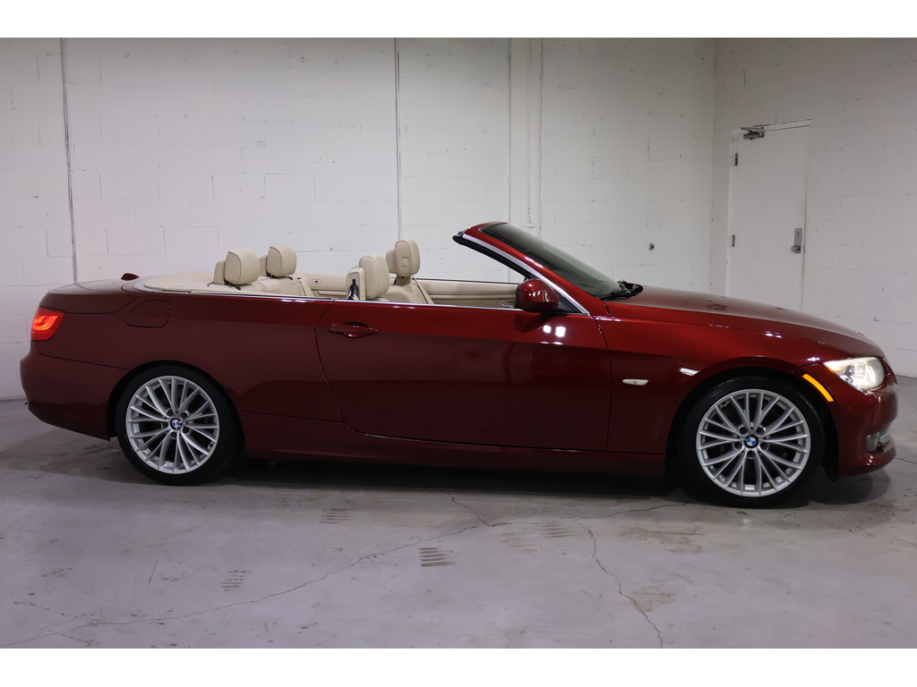 2011 BMW 335i 335i CAB   LOW MILEAGE!!   CLEAN CARFAX, Toronto, Cash