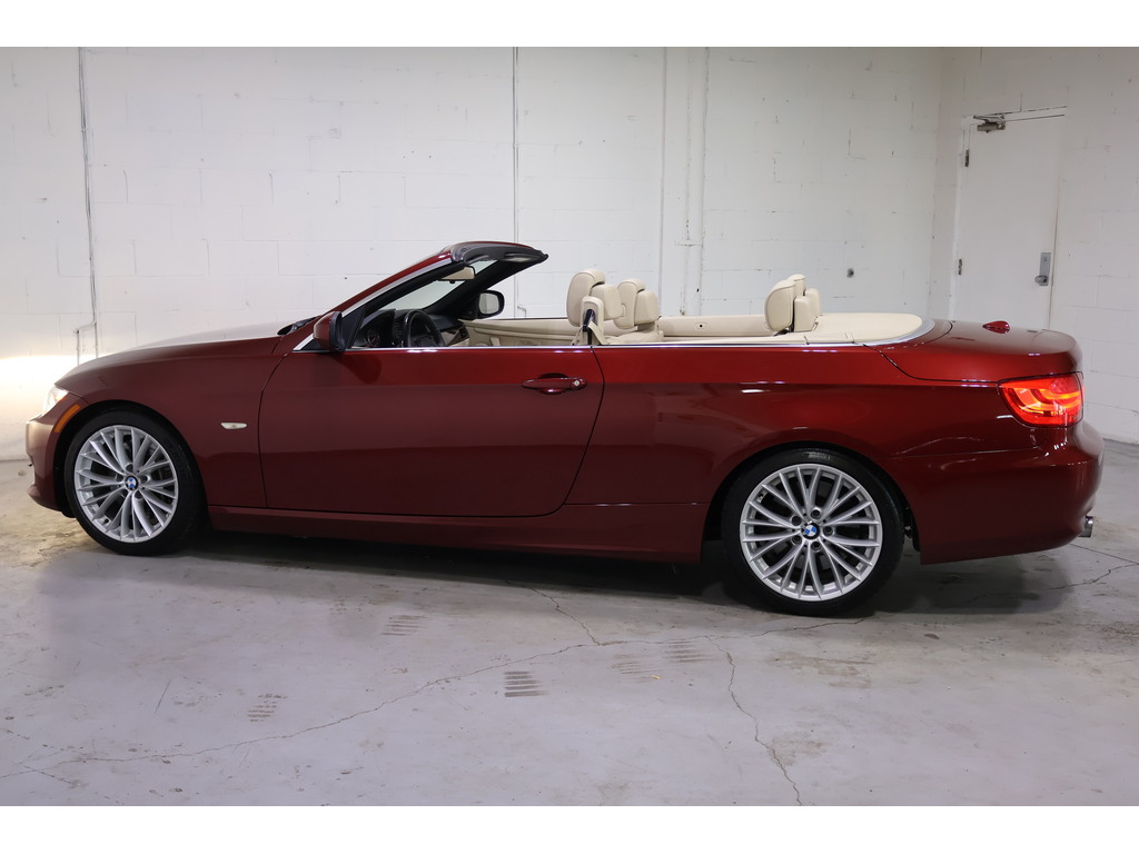 2011 BMW 335i 335i CAB   LOW MILEAGE!!   CLEAN CARFAX, Toronto, Cash