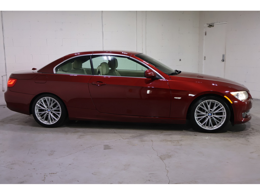 2011 BMW 335i 335i CAB   LOW MILEAGE!!   CLEAN CARFAX, Toronto, Cash