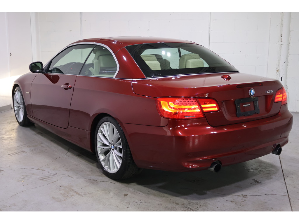 2011 BMW 335i 335i CAB   LOW MILEAGE!!   CLEAN CARFAX, Toronto, Cash