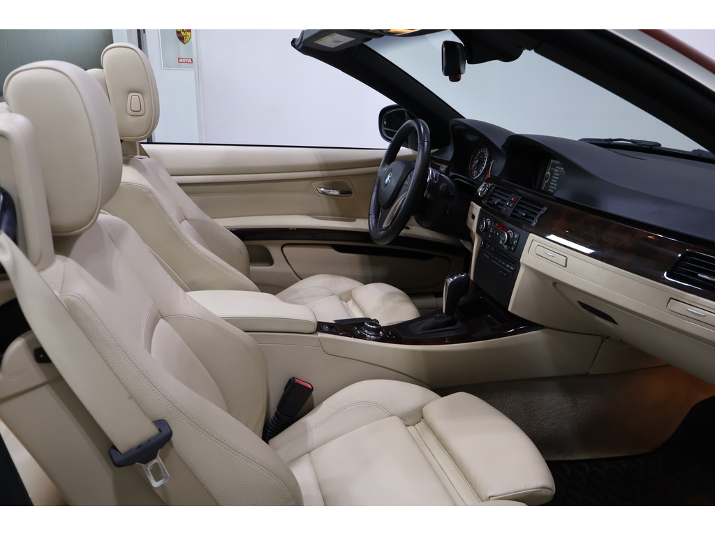 2011 BMW 335i 335i CAB   LOW MILEAGE!!   CLEAN CARFAX, Toronto, Cash