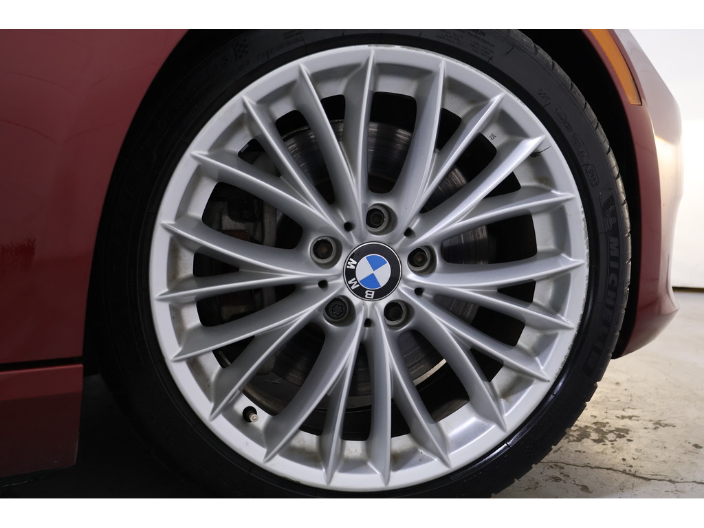 2011 BMW 335i 335i CAB   LOW MILEAGE!!   CLEAN CARFAX, Toronto, Cash