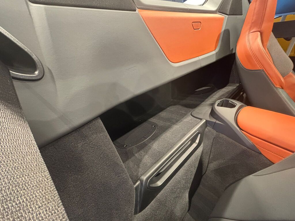 2019 BMW i8 Excellent condition!!! Rare find, accident free, Vancouver, Cash