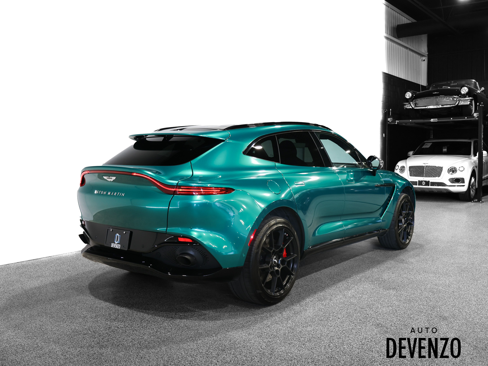 2022 Aston Martin DBX