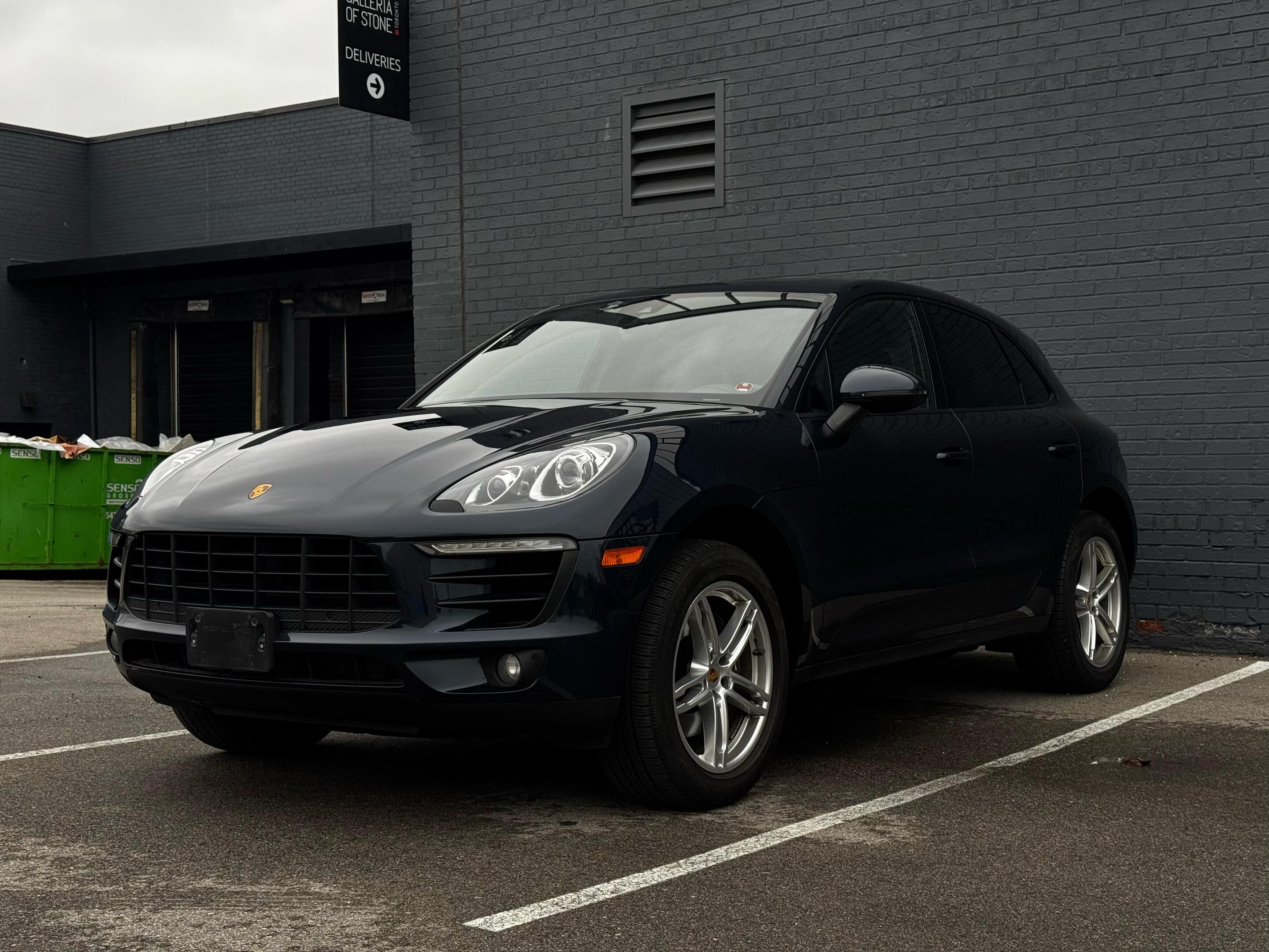 2017 Porsche Macan AWD 4dr