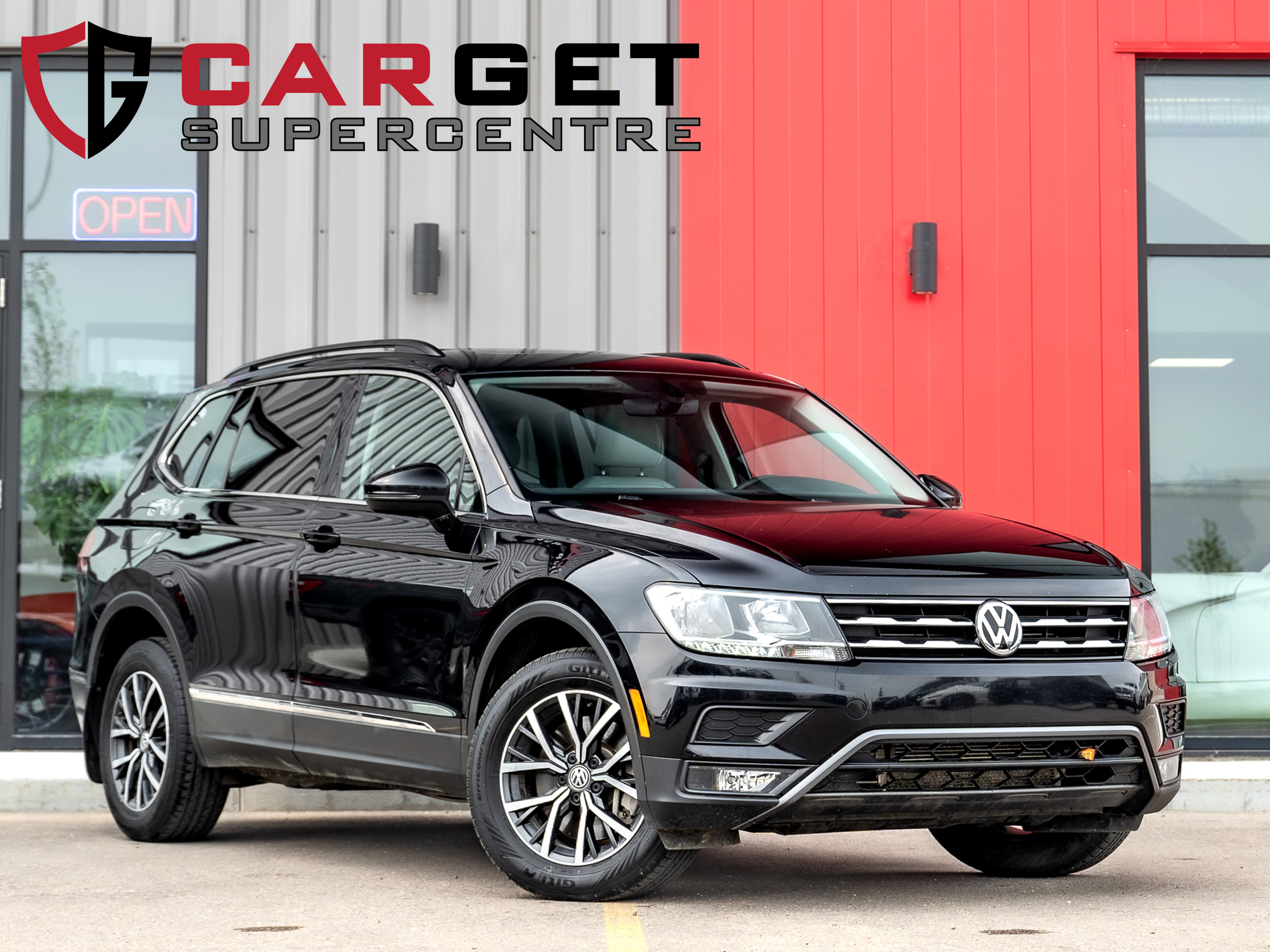 2020 Volkswagen Tiguan Comfortline - Local Unit I Carplay I Pano Roof