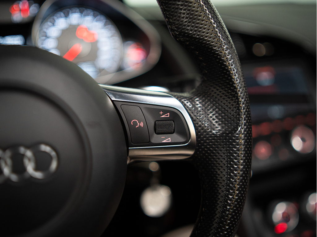 2011 Audi R8 4.2, Toronto, Cash