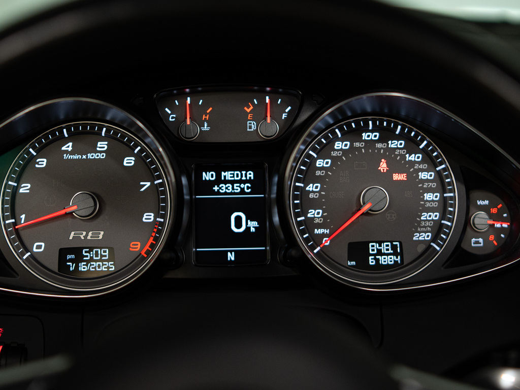 2011 Audi R8 4.2, Toronto, Cash