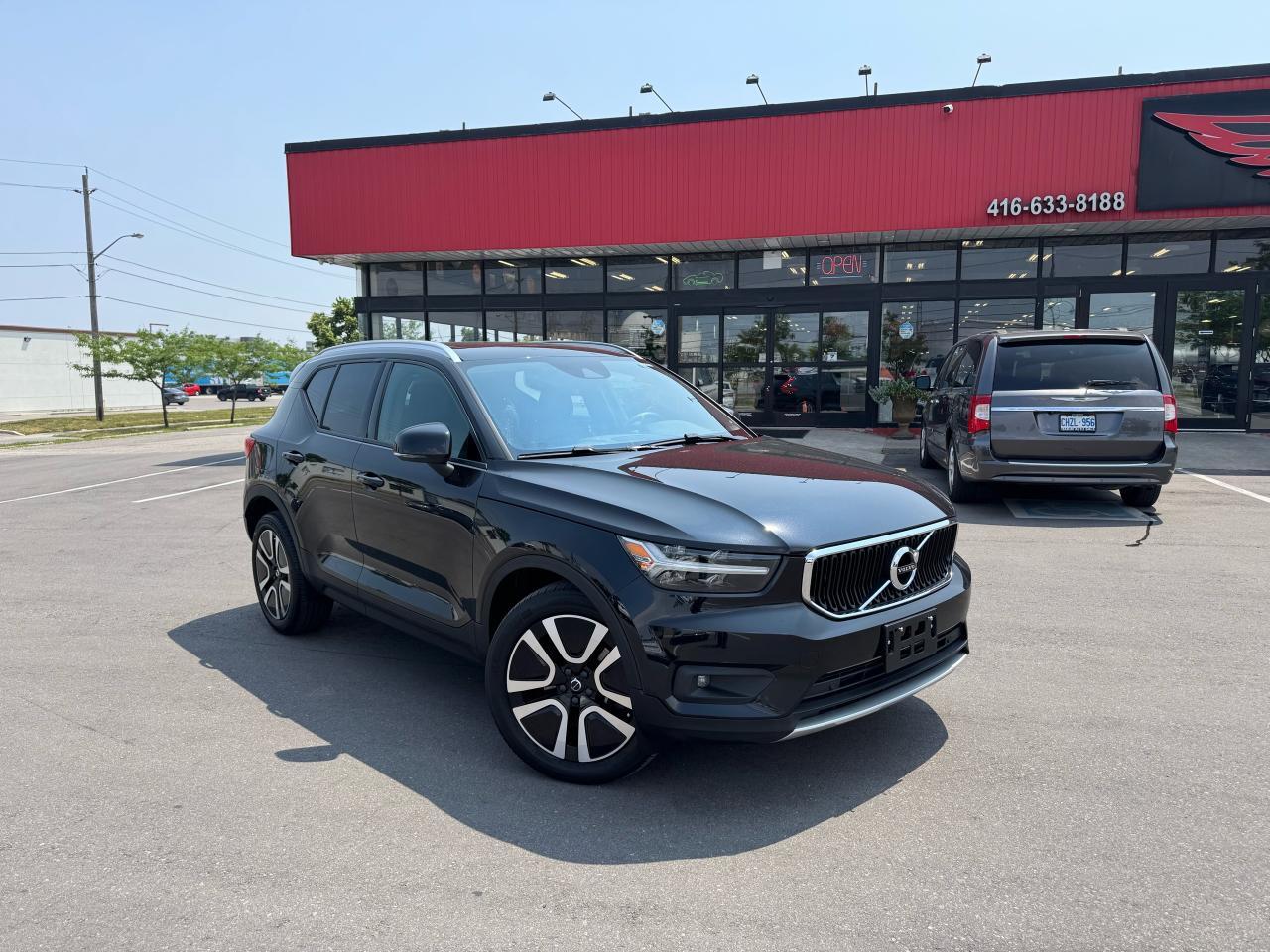 2020 Volvo XC40 MOMENTUM T5 AWD LEATHER PAN/ROOF B/SPOT CAMERA