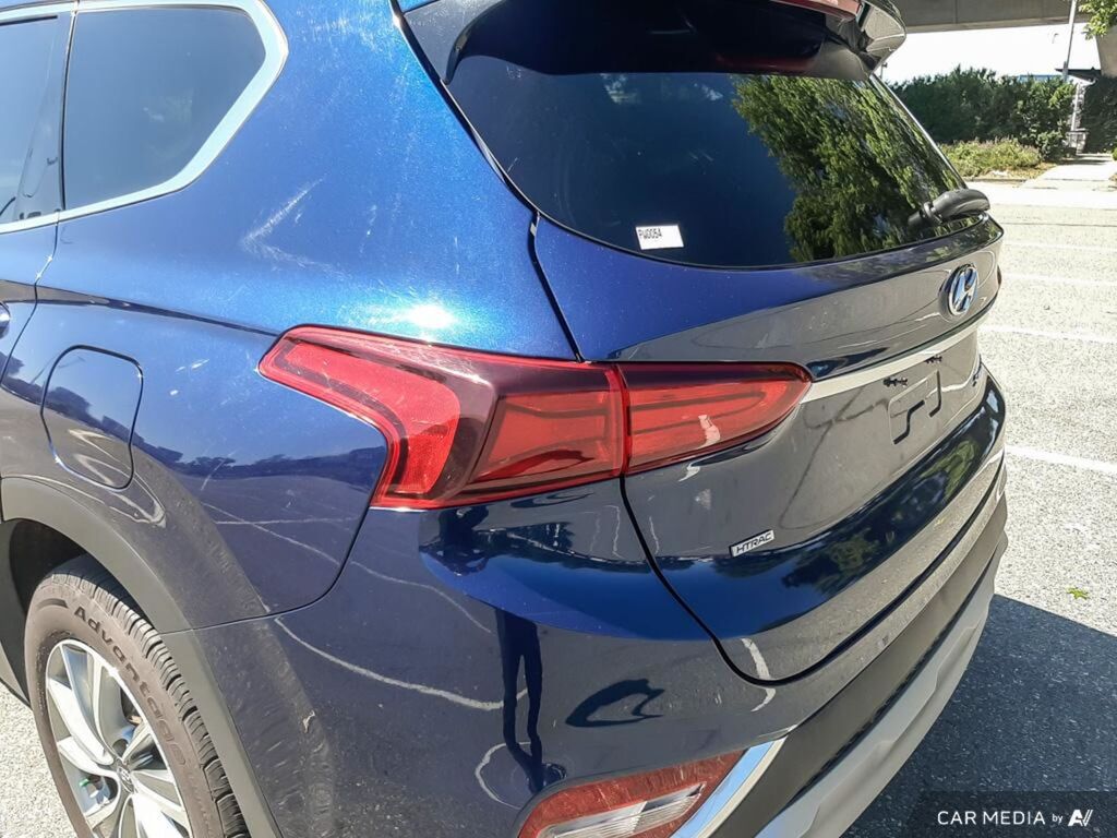 2020 Hyundai Santa Fe Preferred AWD with Sun and Leather Package, Vancouver, Cash