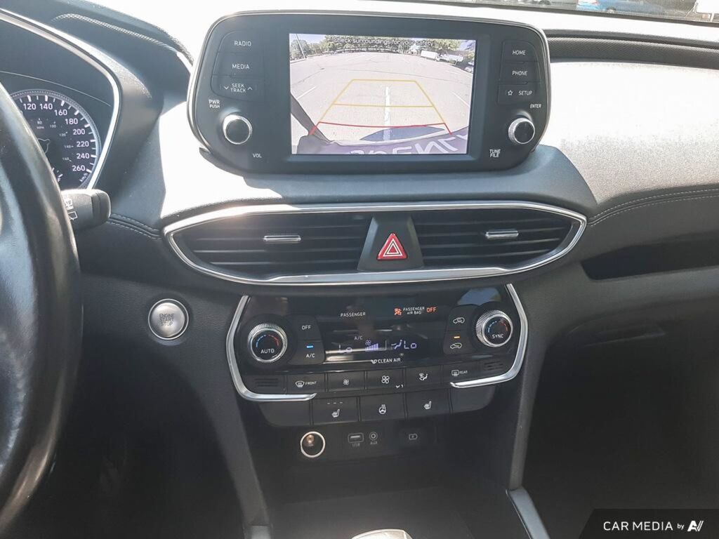 2020 Hyundai Santa Fe Preferred AWD with Sun and Leather Package, Vancouver, Cash