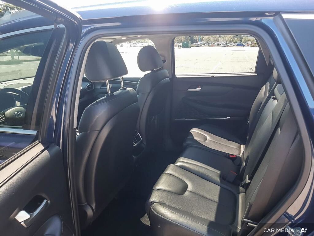 2020 Hyundai Santa Fe Preferred AWD with Sun and Leather Package, Vancouver, Cash
