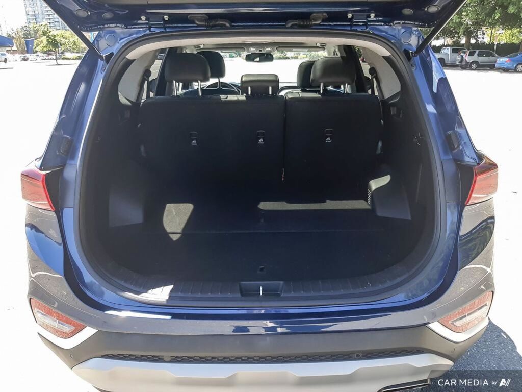 2020 Hyundai Santa Fe Preferred AWD with Sun and Leather Package, Vancouver, Cash