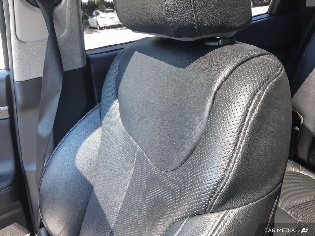 2020 Hyundai Santa Fe Preferred AWD with Sun and Leather Package, Vancouver, Cash