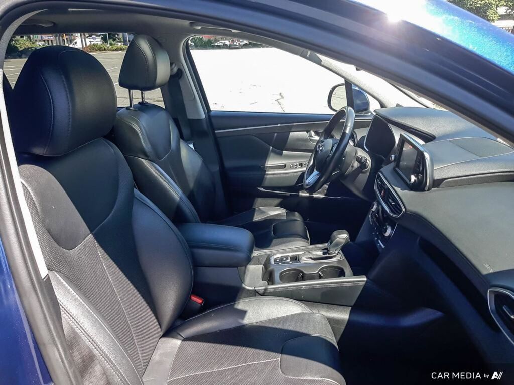 2020 Hyundai Santa Fe Preferred AWD with Sun and Leather Package, Vancouver, Cash
