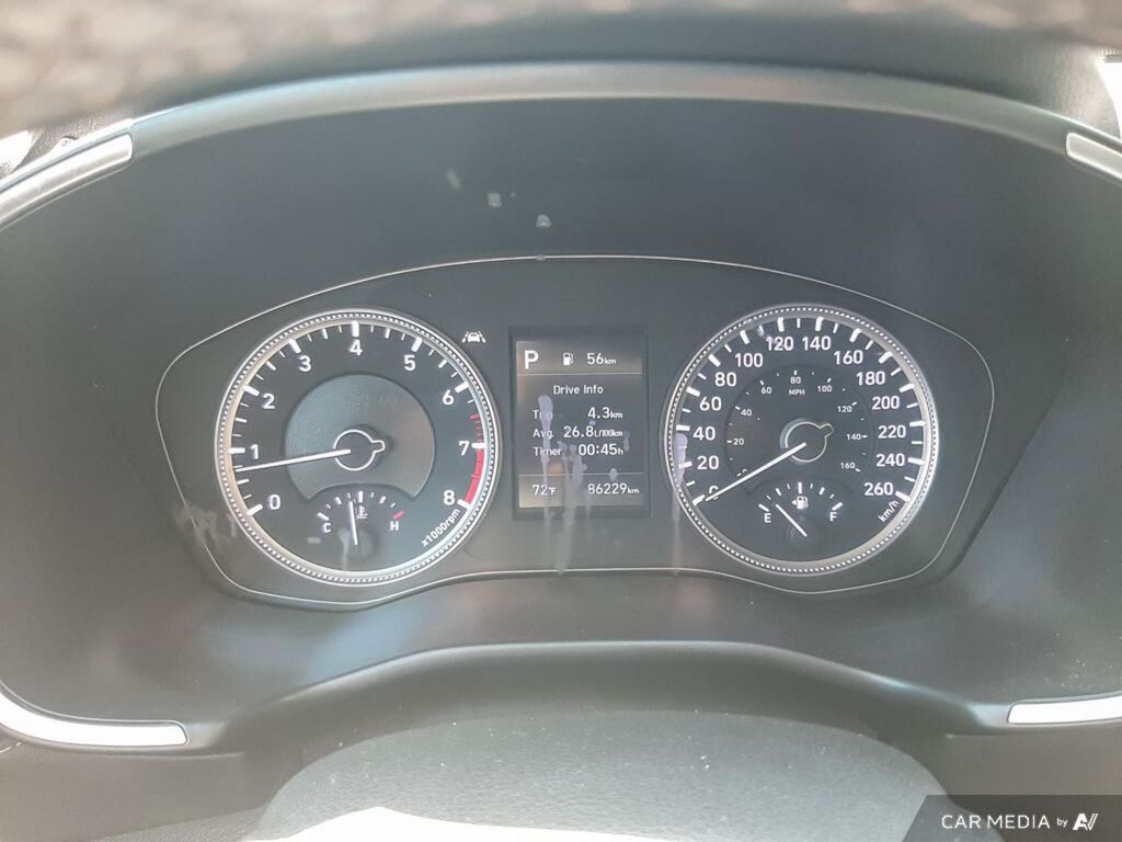 2020 Hyundai Santa Fe Preferred AWD with Sun and Leather Package, Vancouver, Cash