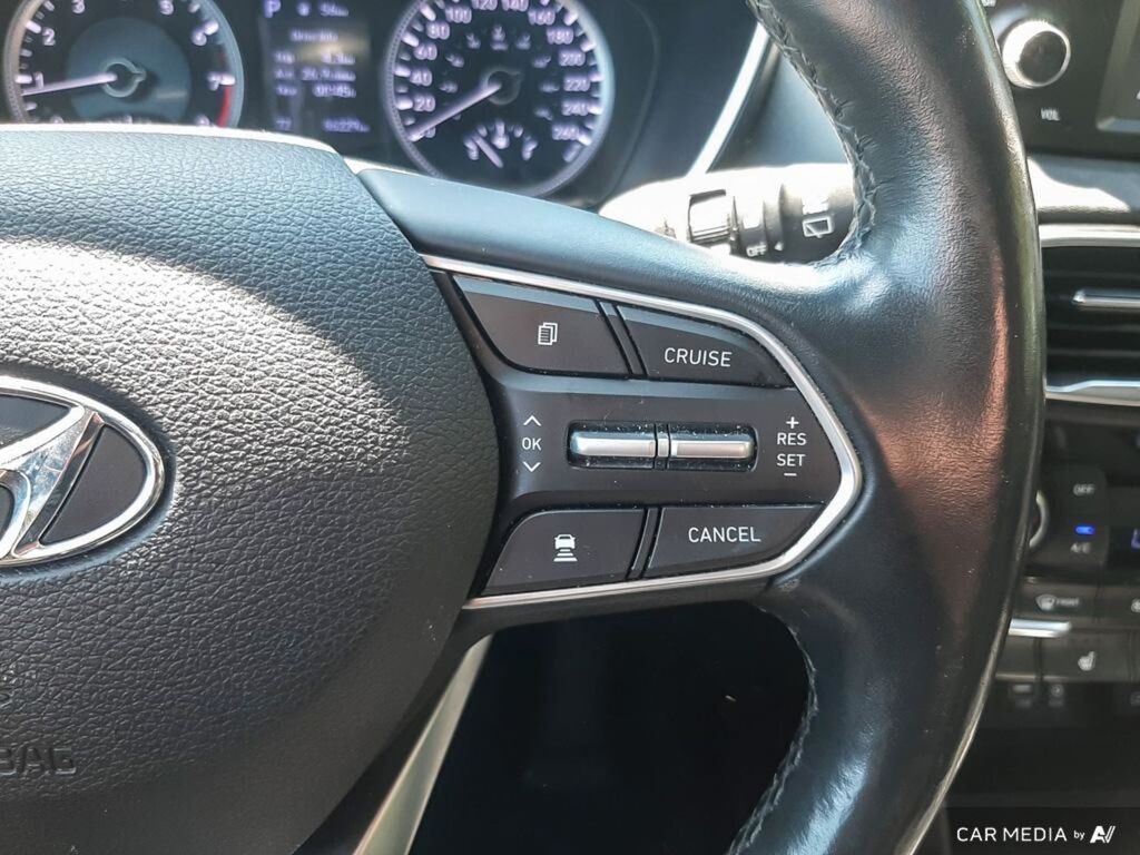2020 Hyundai Santa Fe Preferred AWD with Sun and Leather Package, Vancouver, Cash