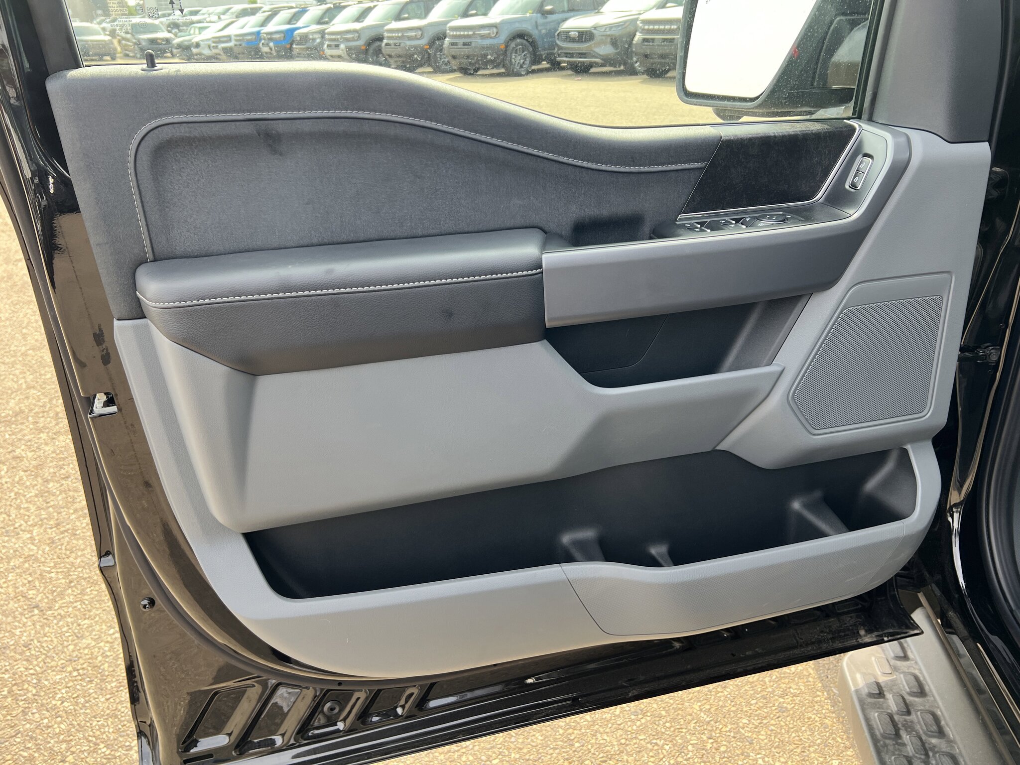 2025 Ford F-150 Lightning