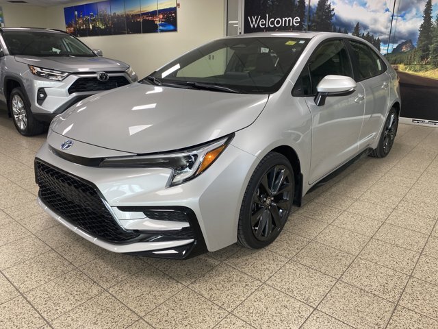 2025 Toyota Corolla Hybrid SE | AWD-e | Sunroof |  ONLY 250 KM!!