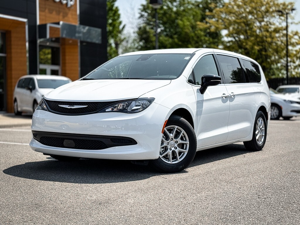 2025 Chrysler Pacifica | BRAND NEW | PWR DOORS | HEATED SEATS | CARPLAY |