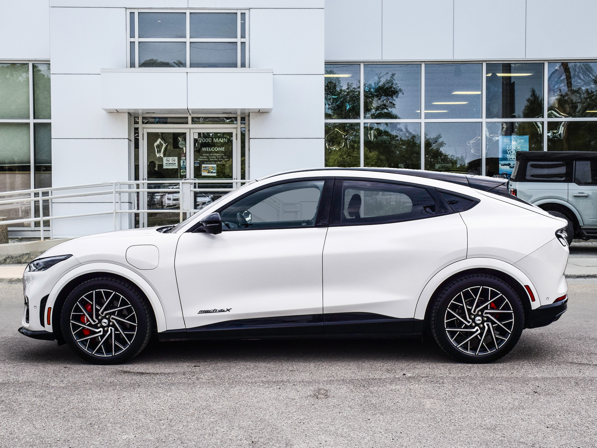 2022 Ford Mustang Mach-E