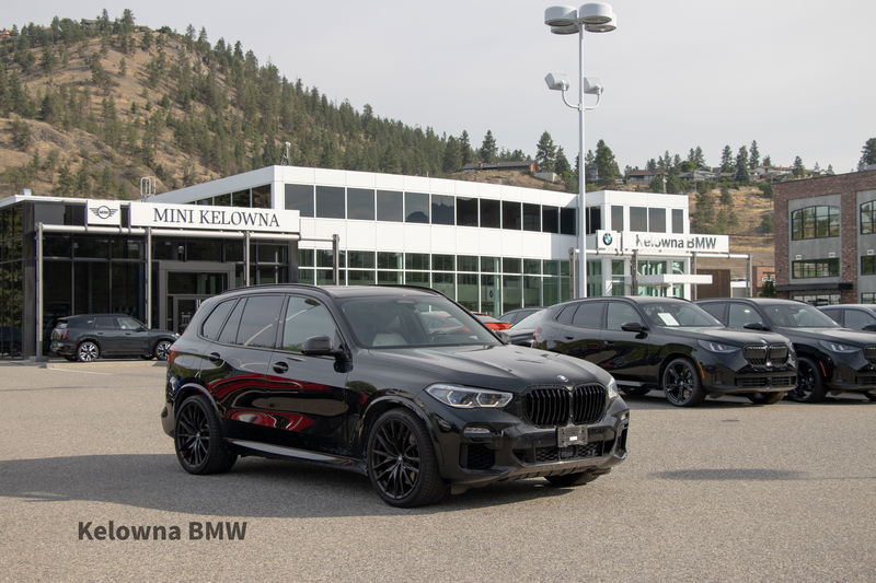2021 BMW X5 M50i