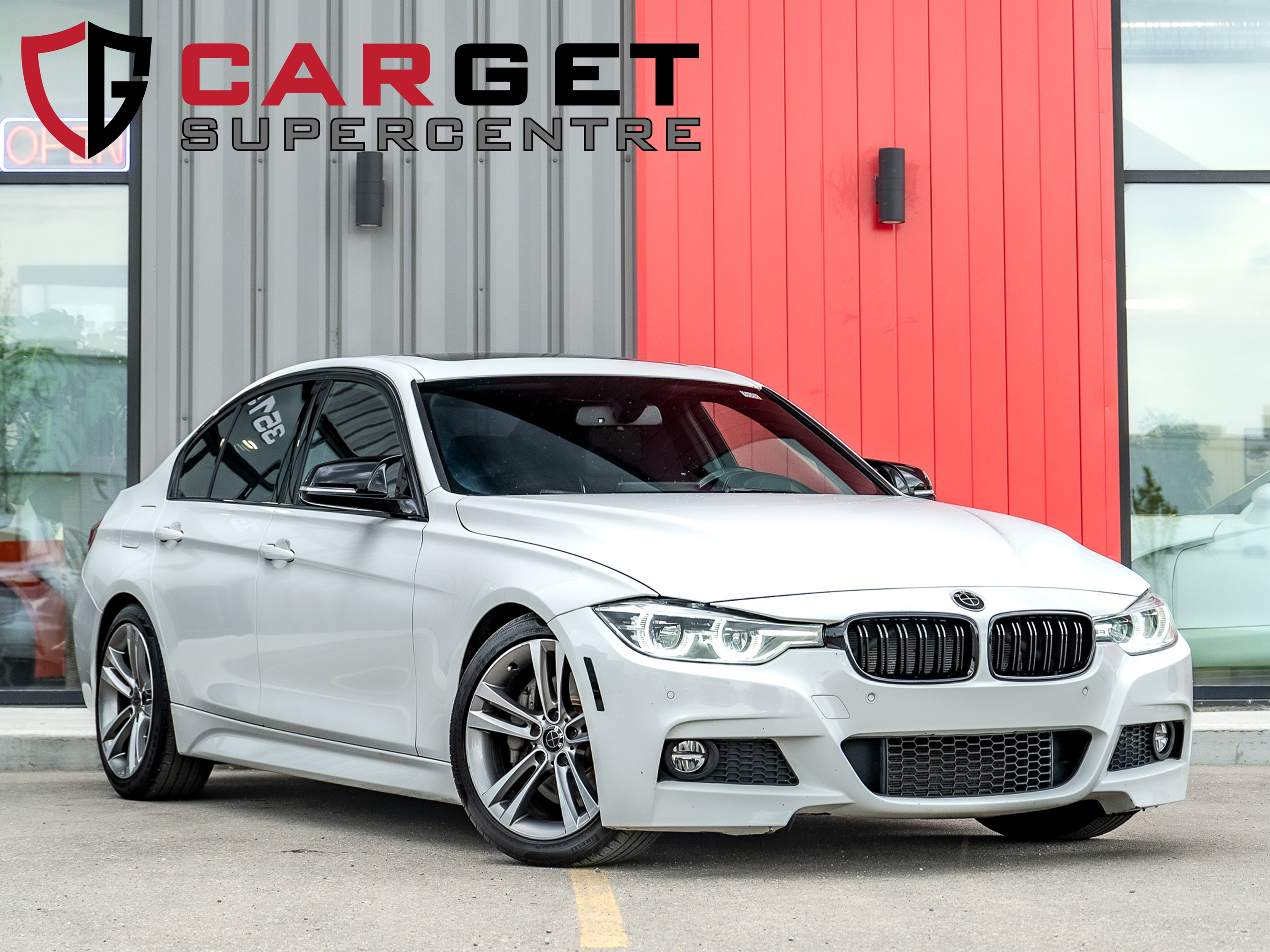 2018 BMW 3 Series 330i xDrive - M Pkg | Heated Seats | M Aero Pkg