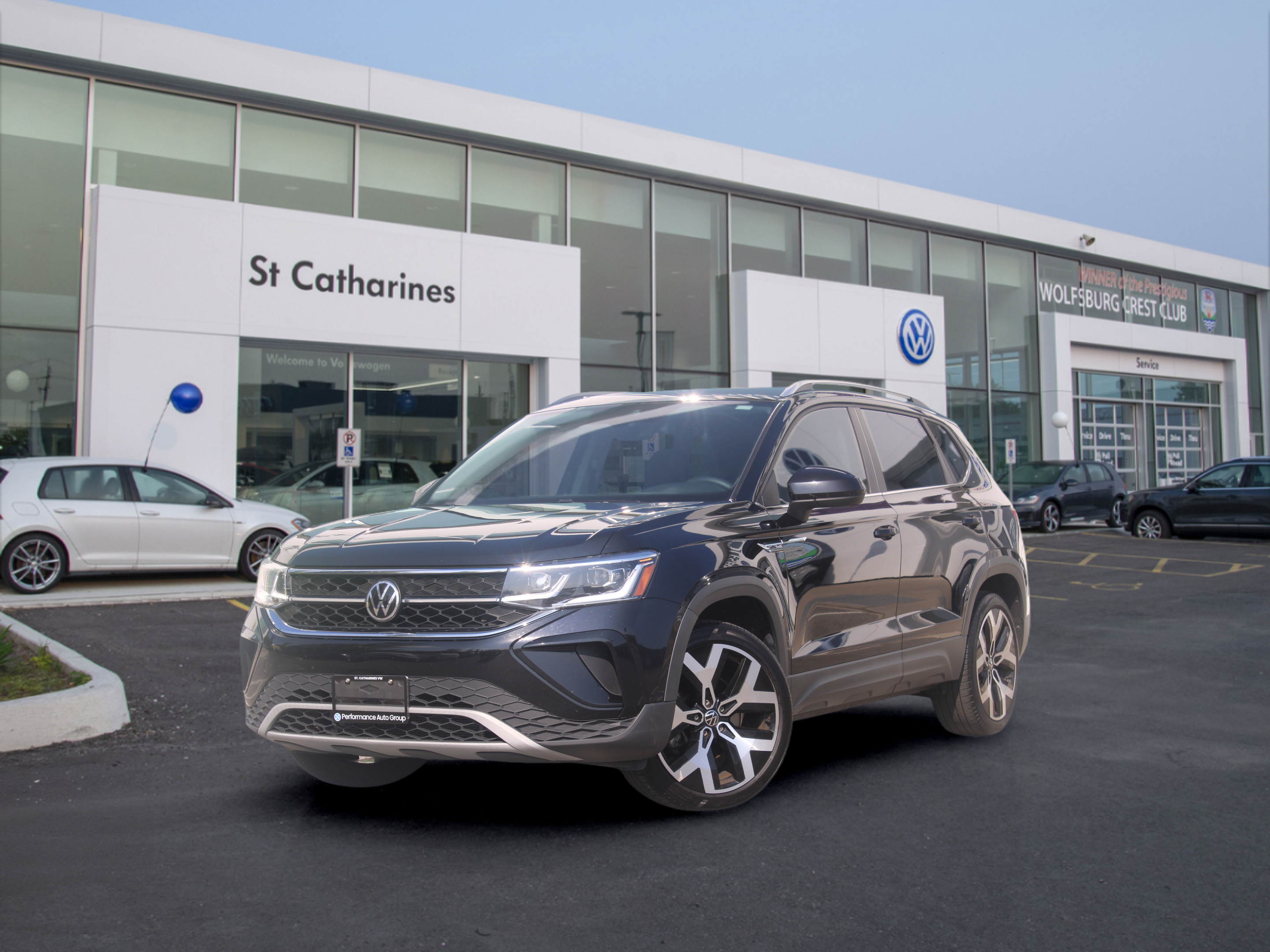2022 Volkswagen Taos Highline | Black on Black | Alloy Wheel Pkg