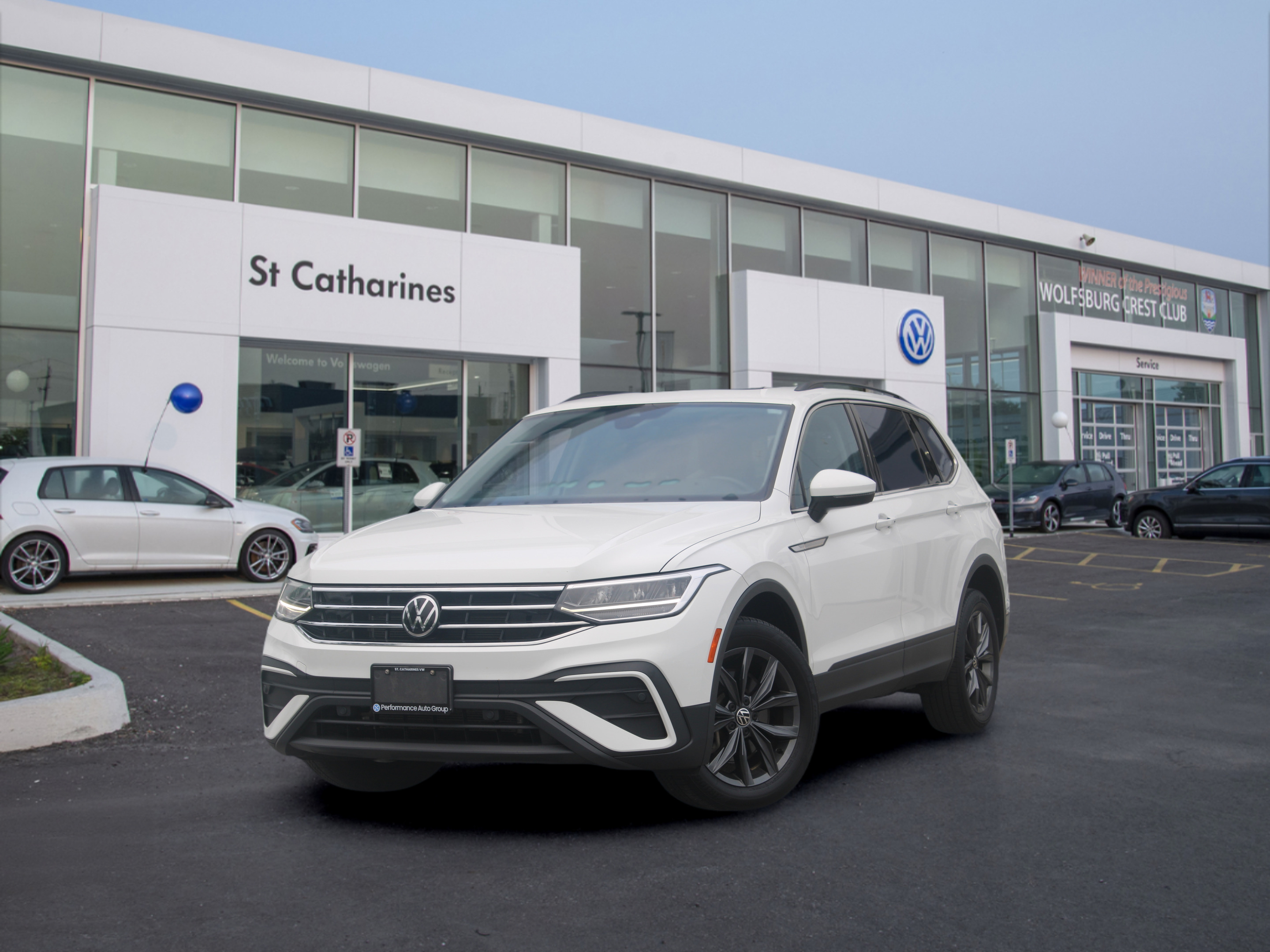 2022 Volkswagen Tiguan Comfortline | Off Lease | Pano Roof 