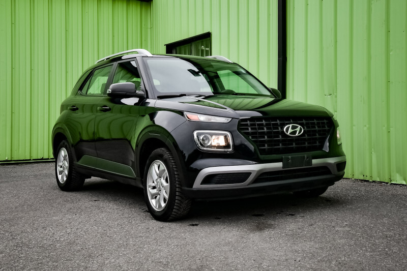 2022 Hyundai Venue Preferred  • HEATED SEATS • LANE KEEP • CP/AA