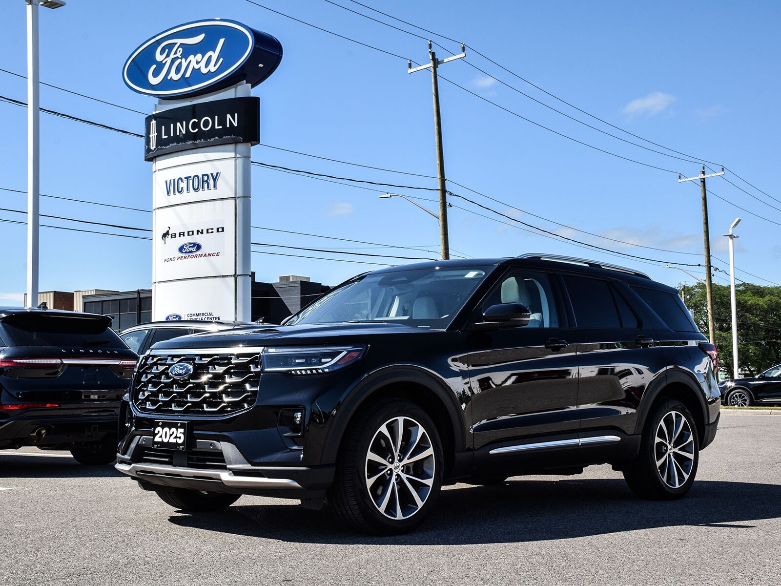 2025 Ford Explorer Platinum 4.99% for 72 months O.A.C | Lease Me! |