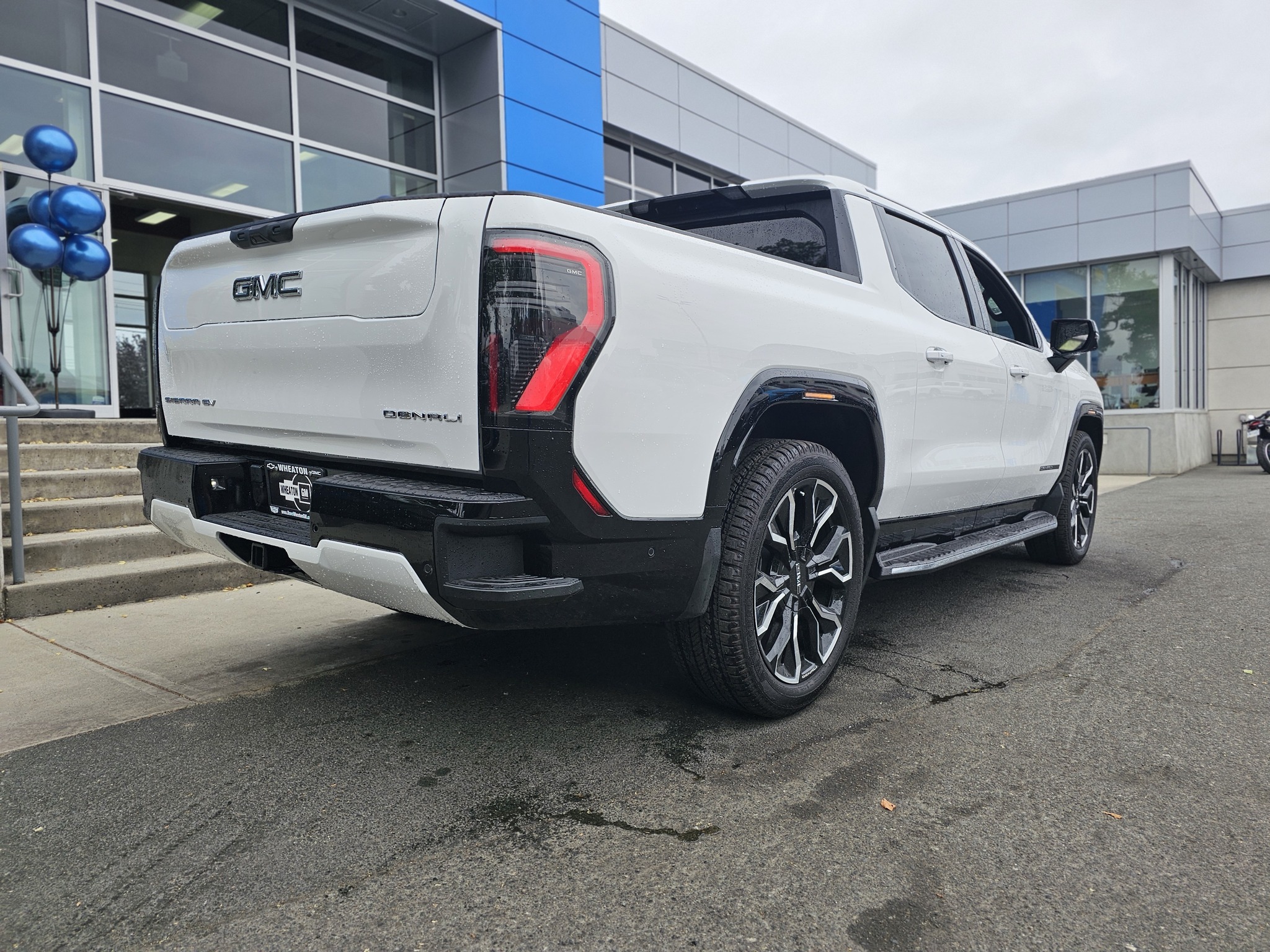 2025 GMC Sierra EV