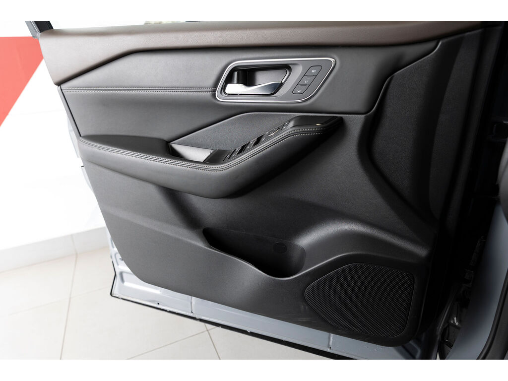 2022 Nissan Rogue Platinum, Vancouver, Cash