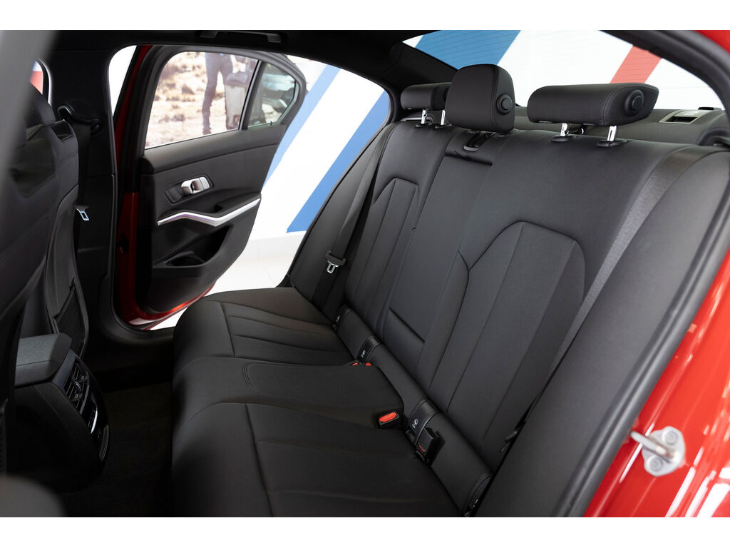 2021 BMW 330e xDrive, Vancouver, Cash